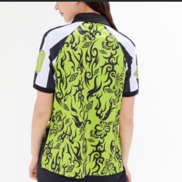 NWOT Urban Outfitters Exclusive Umbro size large button down polyester - Picture 2 of 7